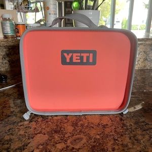 Yeti Daytrip lunchbox
